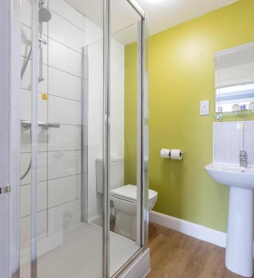 基本间, The Tarbet