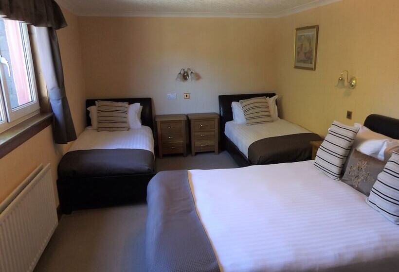 Семейный Номер, Lyndon Guest House