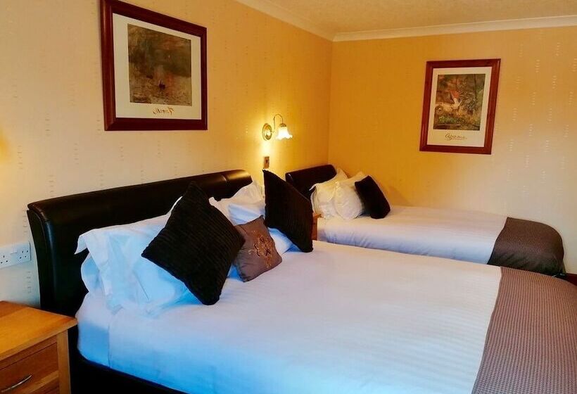 Семейный Номер, Lyndon Guest House