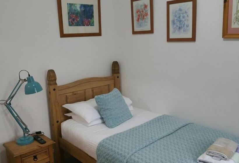 اتاق استاندارد یک نفره, Sunset Guest House