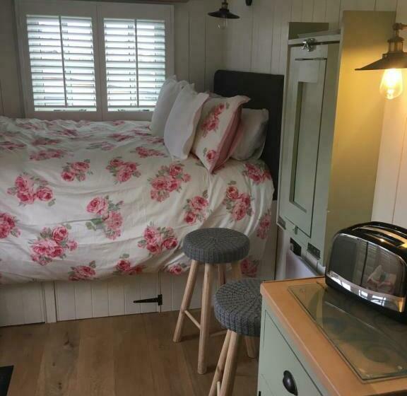 Хижина Deluxe, Downsfield Bed And Breakfast