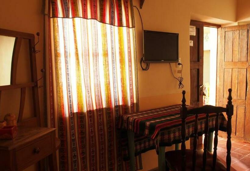 Üç Kişilik Standart Oda, Inti Sayana