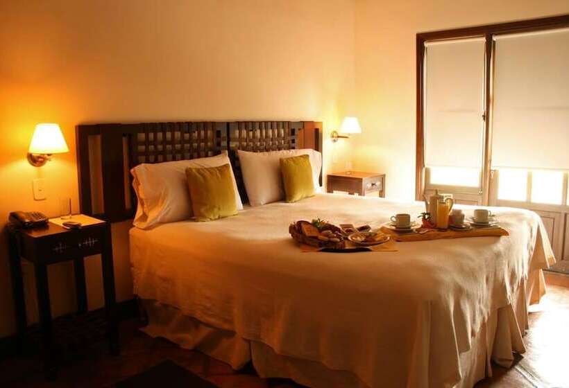 Люкс Повышенной Комфортности, Altalaluna Hotel Boutique & Spa