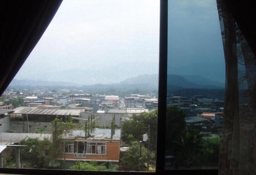 디럭스 룸 산전망, Hostal Limoncocha