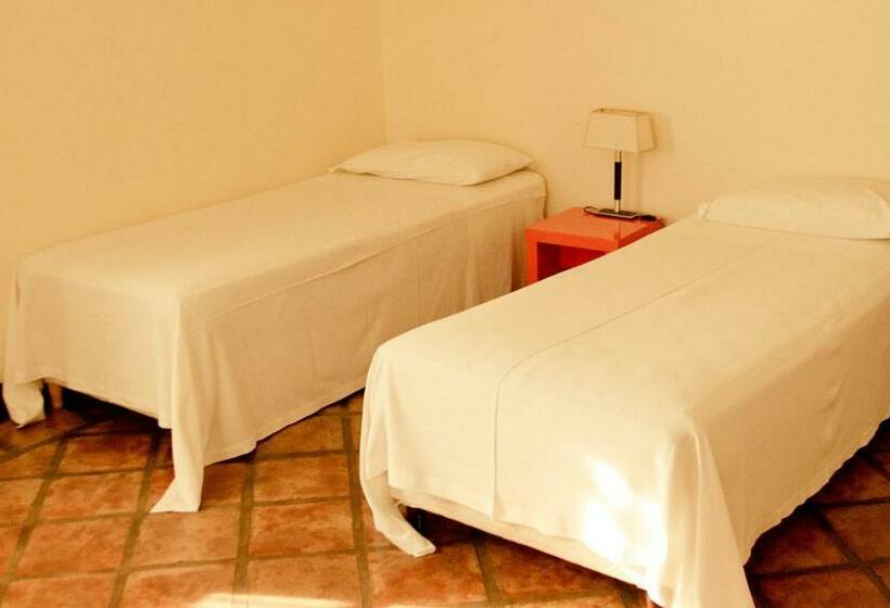 Люкс Повышенной Комфортности, Altalaluna Hotel Boutique & Spa