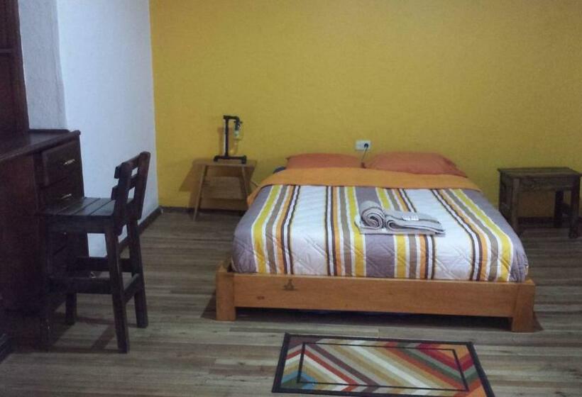 Номер Стандарт, Hostal Mochiliers Bed And Breakfast