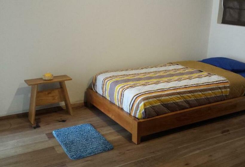 Номер Стандарт Индивидуальный Совместная Ванная, Hostal Mochiliers Bed And Breakfast