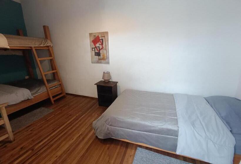 Номер Стандарт, Hostal Mochiliers Bed And Breakfast