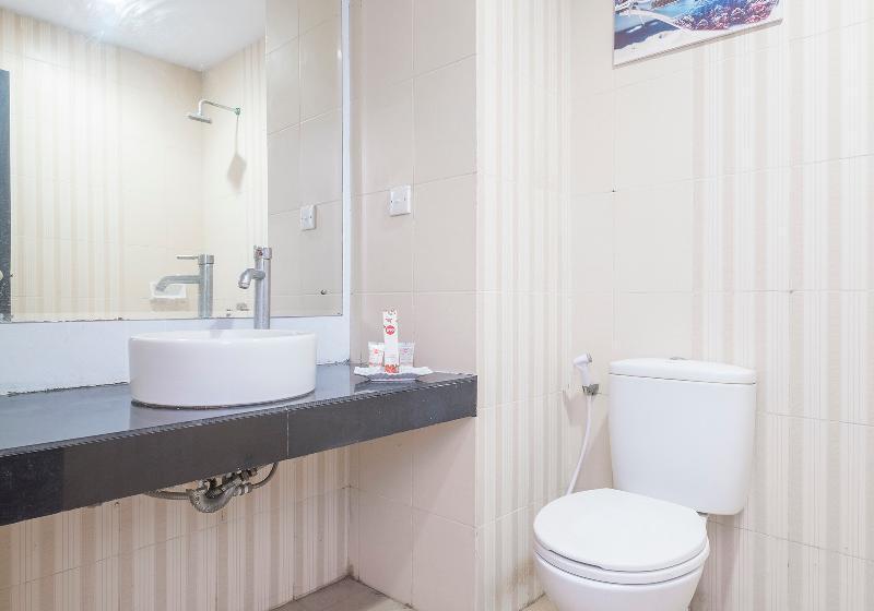 디럭스 스위트, Capital O 472 Hotel Asyra