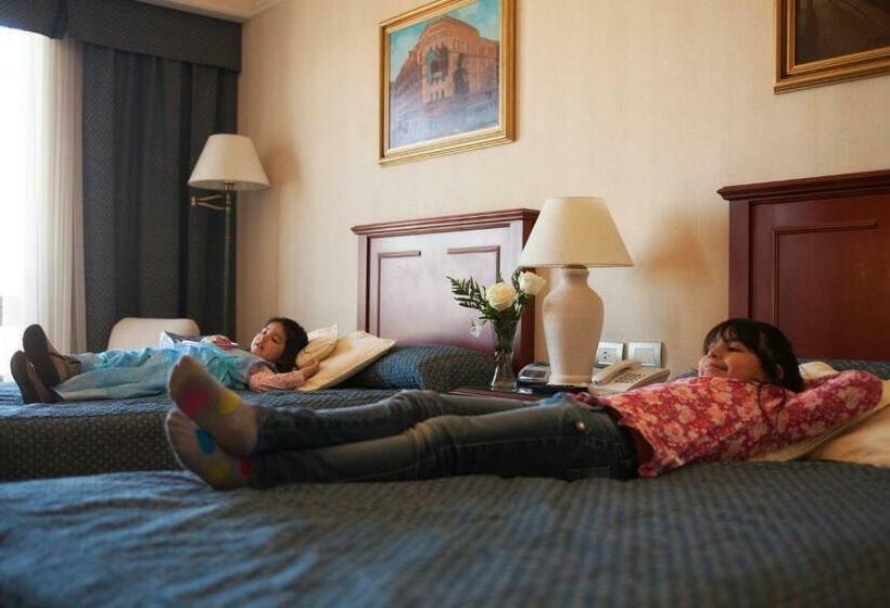 스탠다드 트리플 룸, Epic Hotel Villa Mercedes