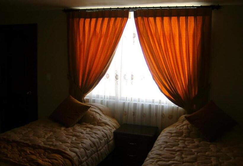 اتاق استاندارد سه نفره, Hostal Fevilamir