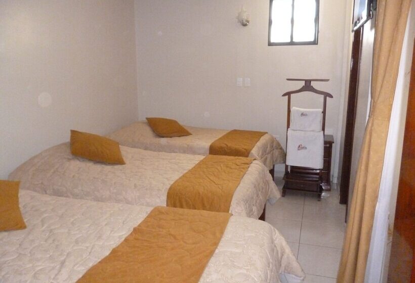 스탠다드 트리플 룸, Hostal Fevilamir