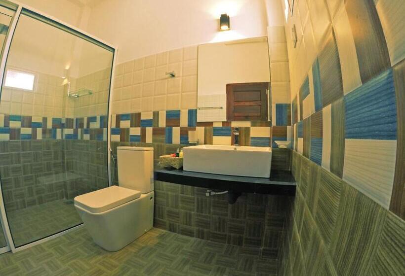 Трехместный Номер Стандарт с Балконом, Avonil Resort Yala