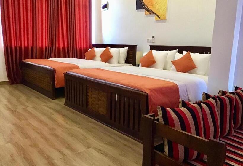 Семейный Номер, Avonil Resort Yala