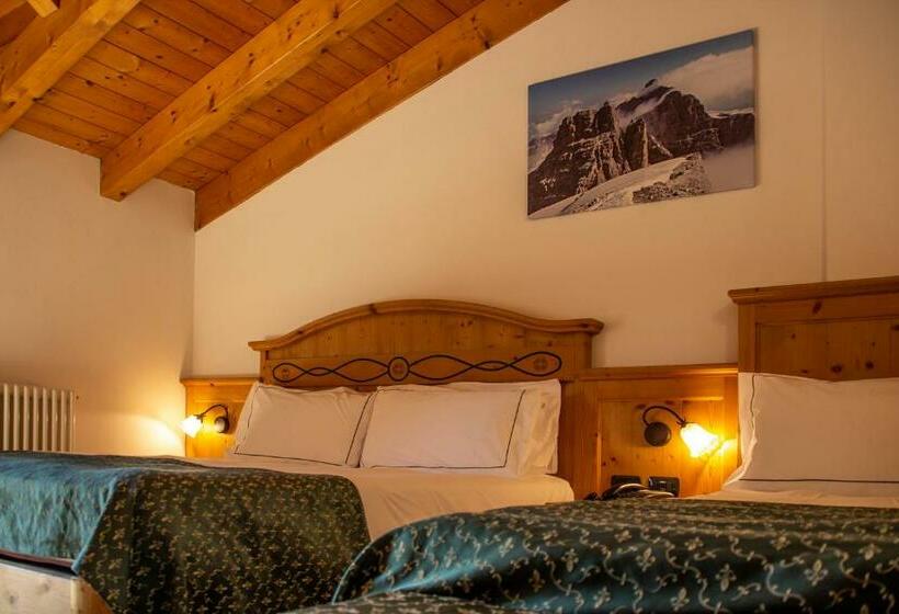 اتاق استاندارد سه نفره, Garnì La Soldanella