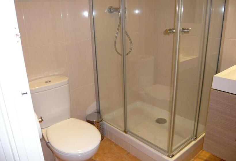 Apartamento 3 Dormitorios, Hostal Bestprice Barcelona Stadium