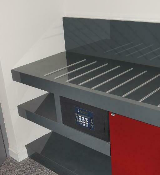 חדר סטנדרט, Leopardi