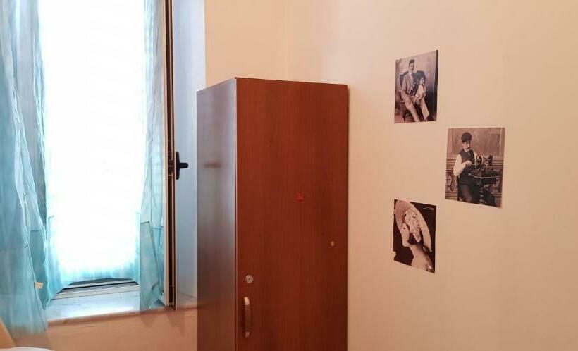 经济型三人房间, Mi Casa Es Tu Casa   Shkodra Backpackers Hostel