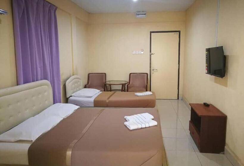 اتاق استاندارد سه تخته با بالکن, Anz Langkawi Inn