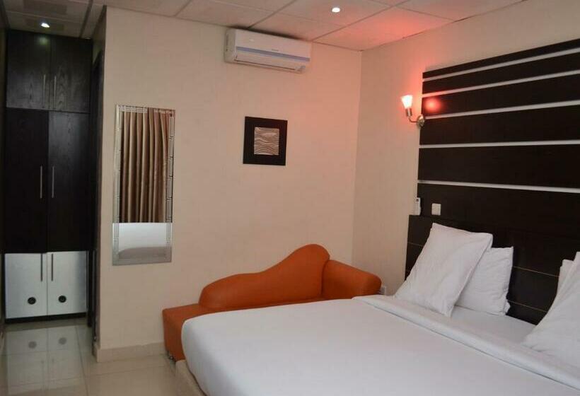 اتاق لوکس با تخت بزرگ, De Rigg Place   Alaka Estate, Surulere