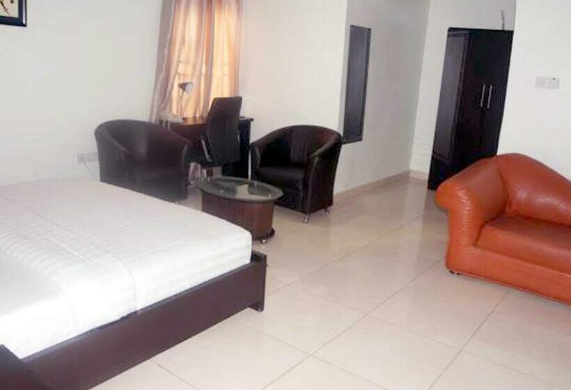اتاق سوپریور با تخت بزرگ, De Rigg Place   Alaka Estate, Surulere