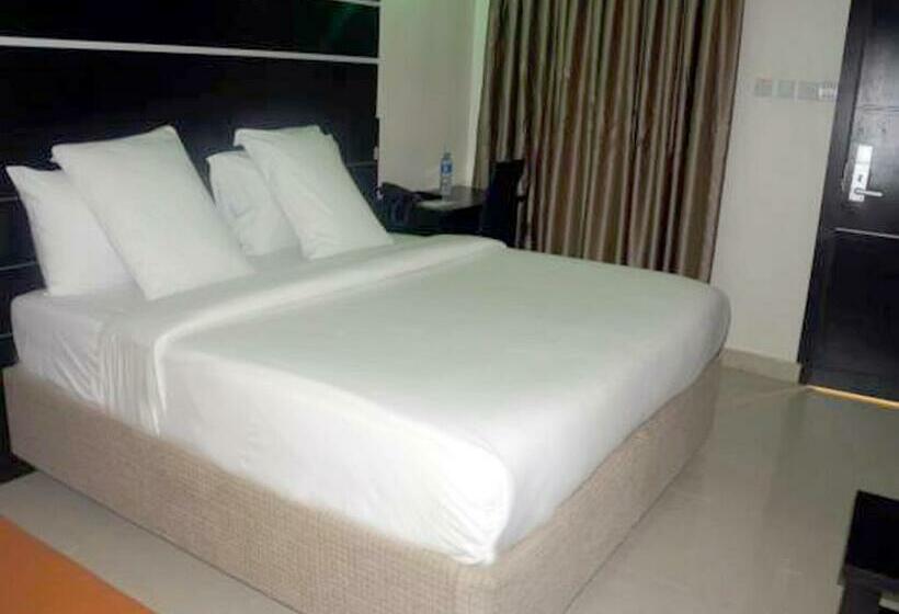 اتاق لوکس, De Rigg Place   Alaka Estate, Surulere