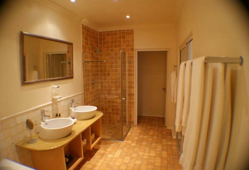 디럭스 룸 킹사이즈 침대, Calitzdorp Country House