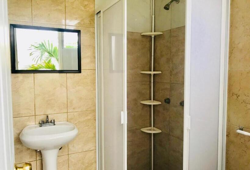 ルームシェアのワンベッド, & Suites Cerro Roj0