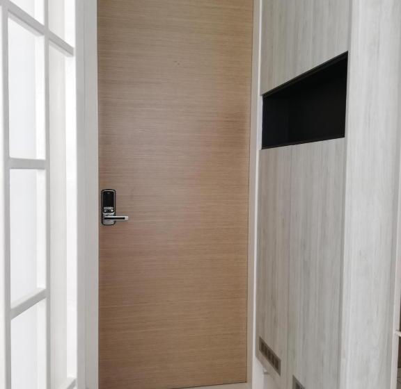 سوئیت 2 خوابه, Puchong Skypod Residence @ Hostay