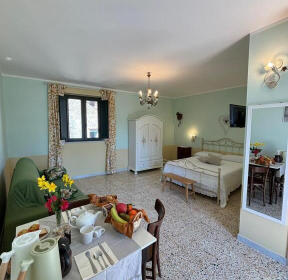 Номер Стандарт с Балконом, Lucy S Guest House Amalfi Coast