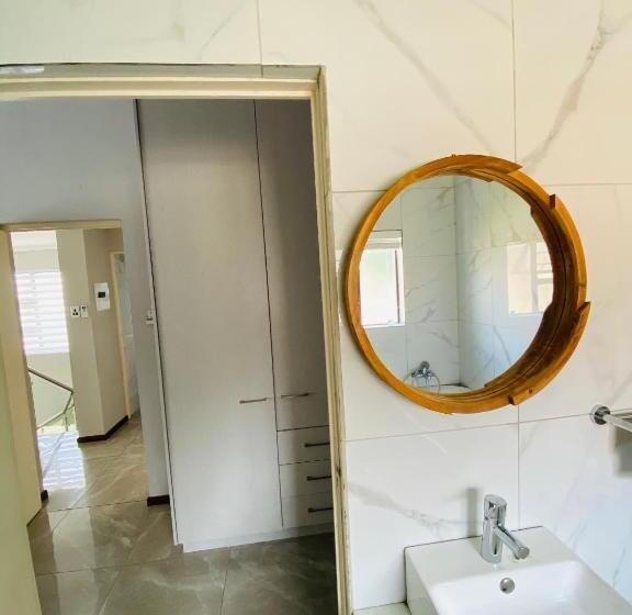 Номер Стандарт, Mbombela Luxury Villa