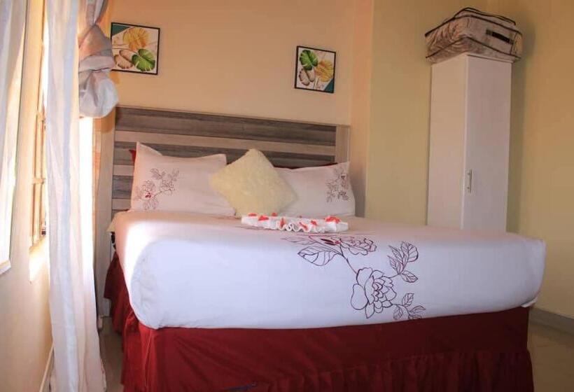 اتاق خانوادگی, Lormasol Mews Guesthouse