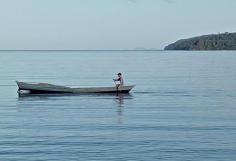 اتاق خانوادگی با چشم‌انداز دریا, Private Island Guest House