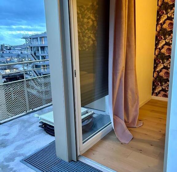 デラックスルーム, Loue Chambre Appartement F5 La Plaine Saint Denis