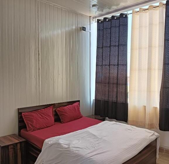 标准间, Krishna Funland Restaurant And Guest House