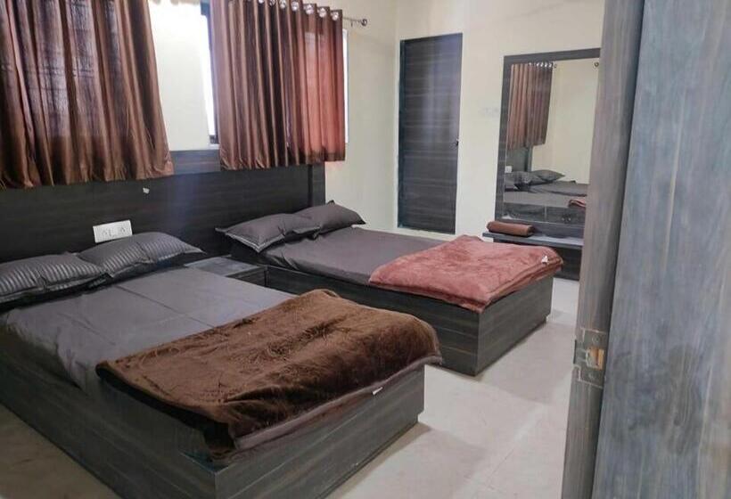 Трехместный Номер Классика, Oyo Hotel Jugnu