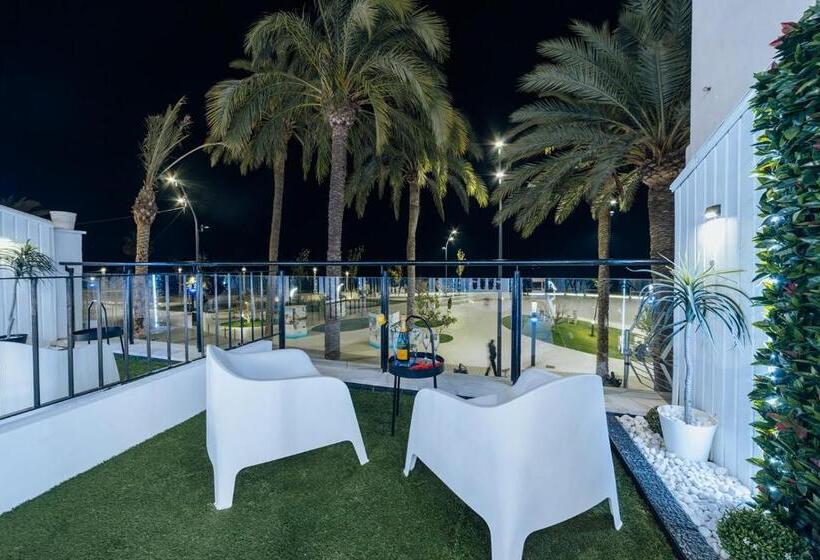 اتاق لوکس با چشم‌انداز دریا, Hostal Luxury Nit I Dia