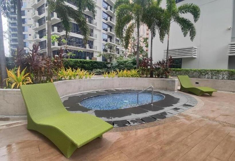 디럭스 스튜디오, 11b Tower 1 Viceroy Residences Mc Kinley Hill Bgc