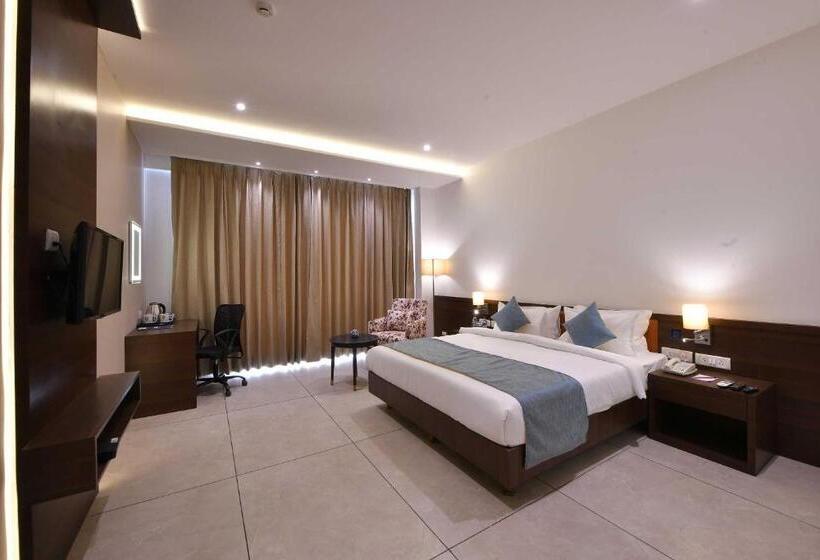 Номер Deluxe, Clubhouse Hotel Morbi