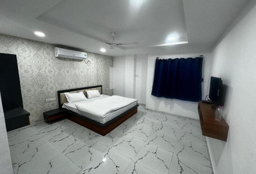 Номер Deluxe, Garden Plaza