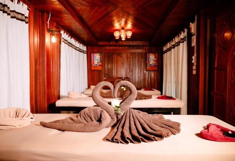 Номер Deluxe Кровать Кинг, Srichaiyapura Wellness Resort