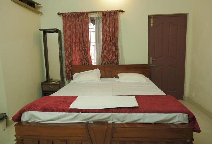 חדר סטנדרט עם מרפסת, Dr Pa Pondy   A Luxury Home Stay