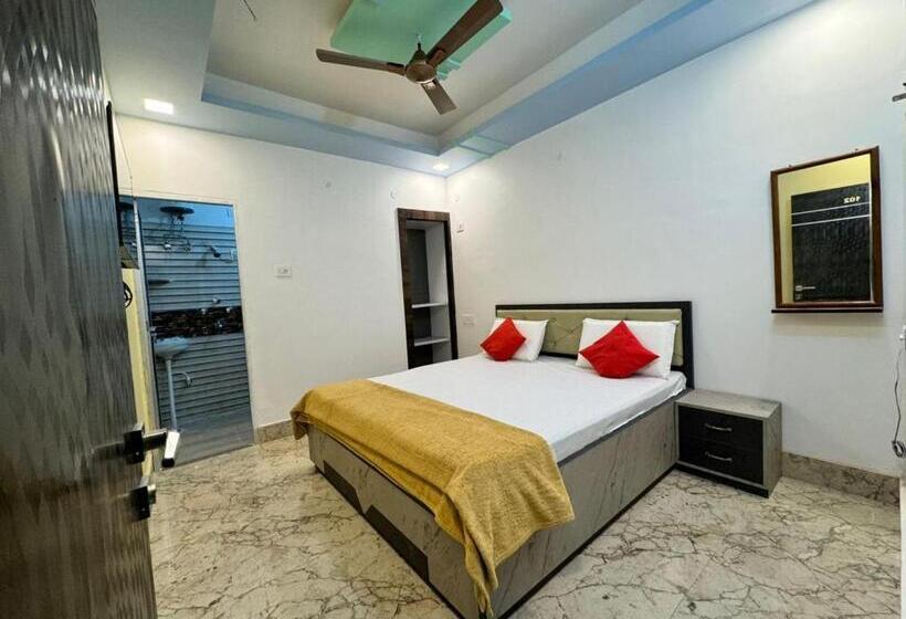 带大床的豪华间, Nalanda Inn Bihar