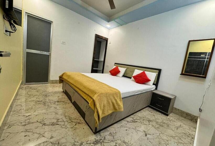 带大床的豪华间, Nalanda Inn Bihar