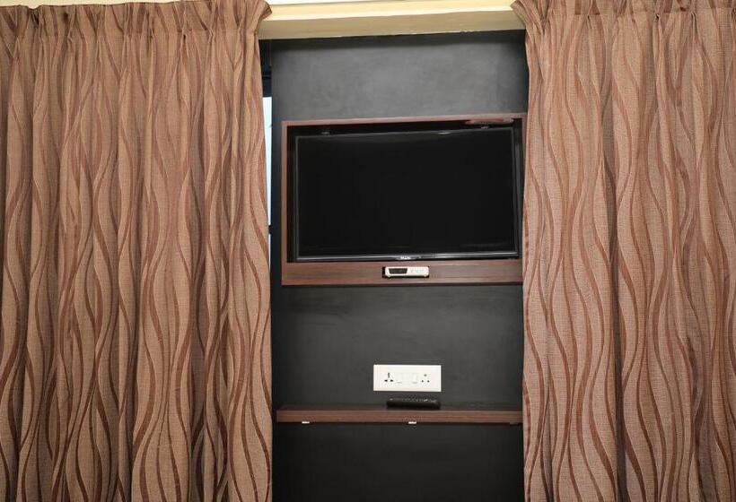 Трехместный Номер Deluxe, Sr