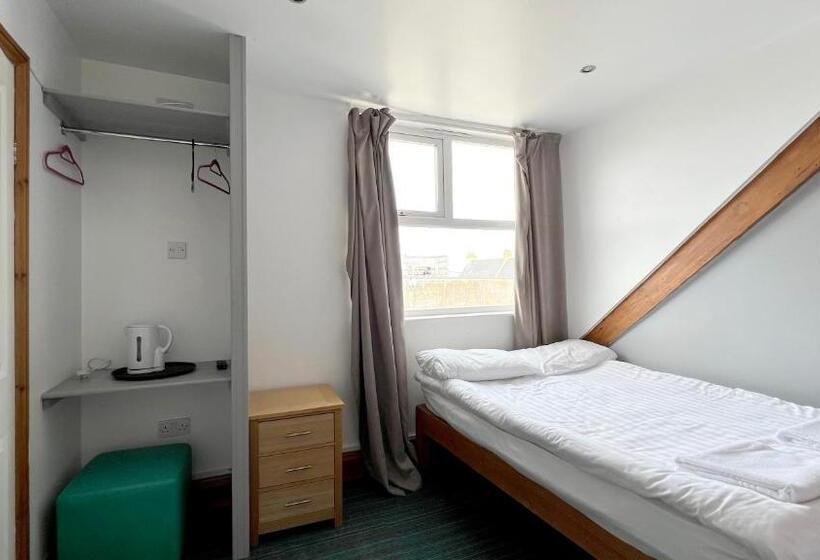 Четырехместный Номер Стандарт, Town Lodge