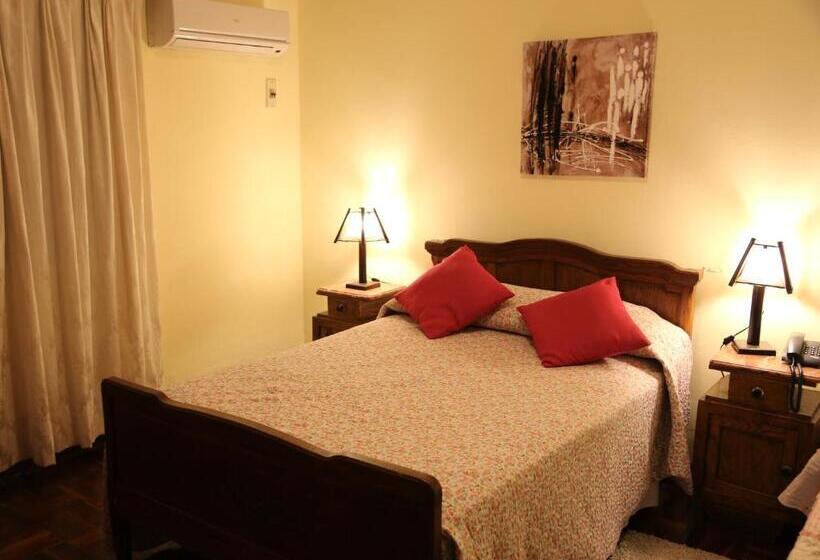 اتاق استاندارد سه نفره, Bulevar