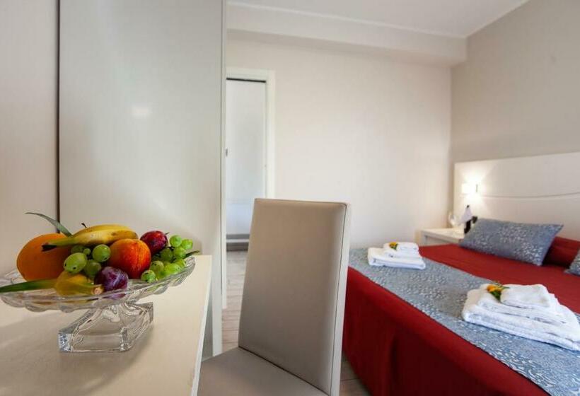 Трехместный Номер Классика, Sentido Michelizia Tropea Resort