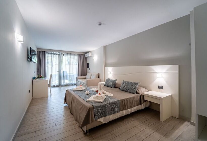 Четырехместный Номер Классик, Sentido Michelizia Tropea Resort