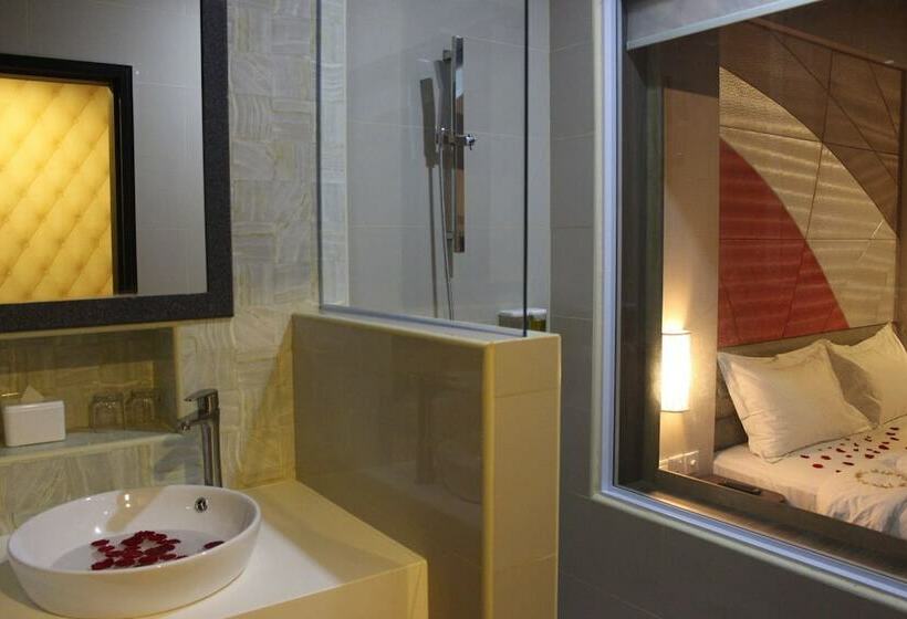 Номер Superior, The Golden Bay Hotel Batam